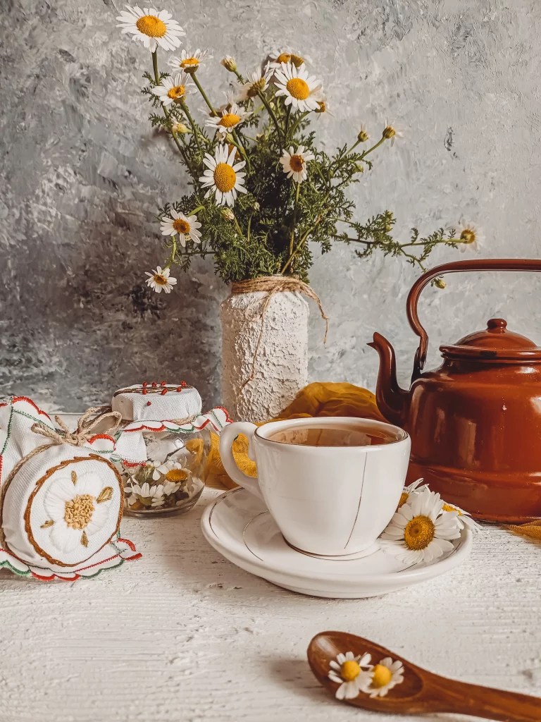 ما هو شاي الأعشاب؟ وما هي أشهر أنواعه وفوائده؟
